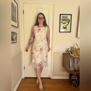 90s Vintage White Floral Dress with Asymmetrical Frilly Hem